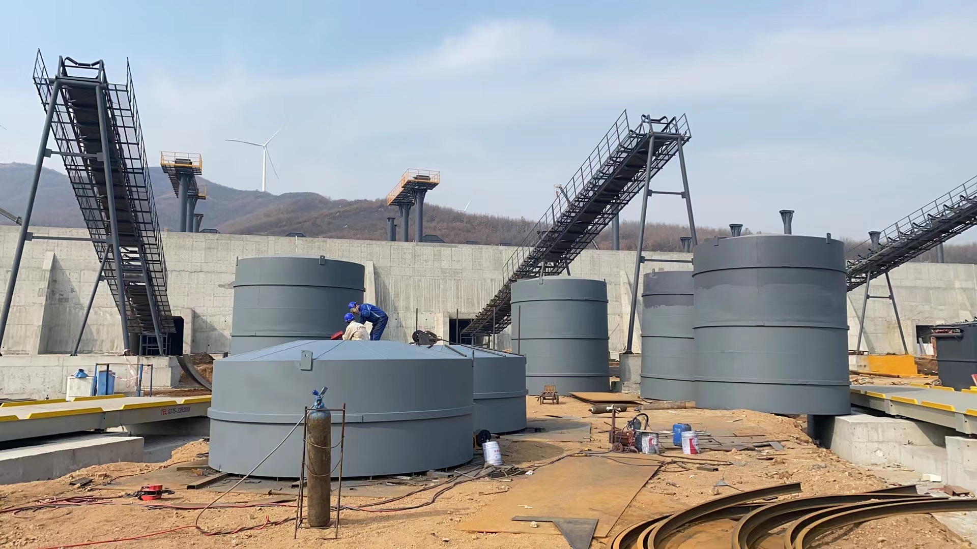 新疆骨料倉(cāng)與石子倉(cāng)秋季施工管理策略與防護(hù)措施
